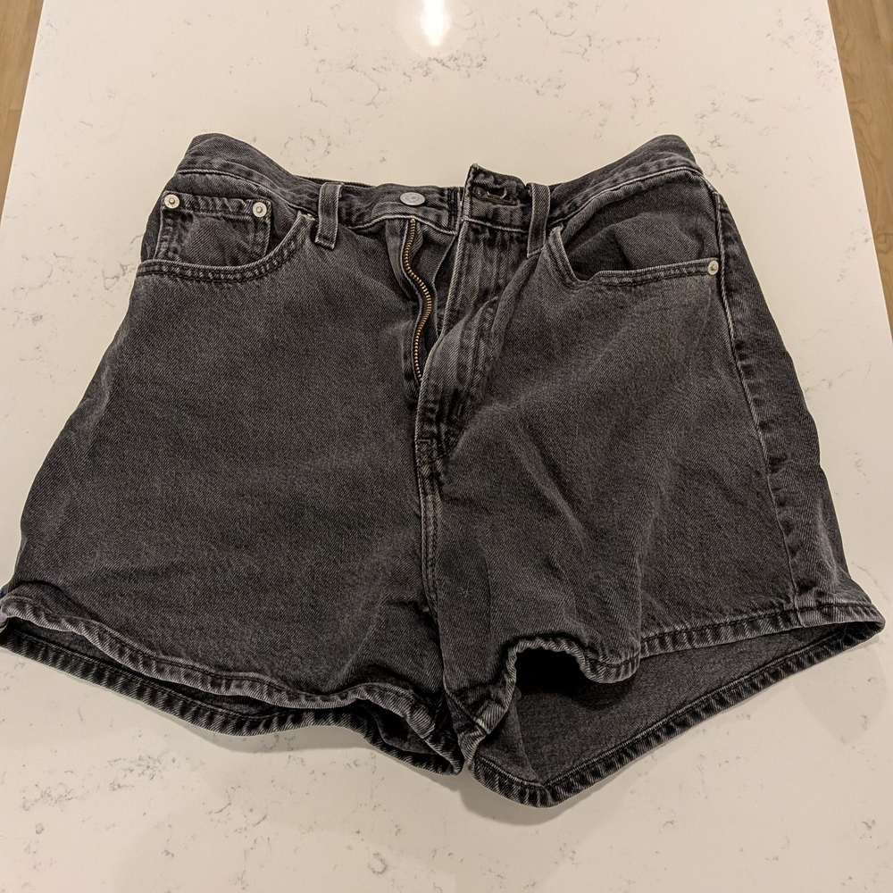 Levi's Blackwashed Shorts
